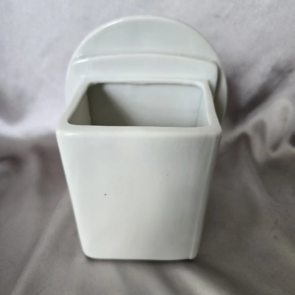 Vintage Teleflora Planter With Oval Picture Frame‎ Front Glossy Finish
